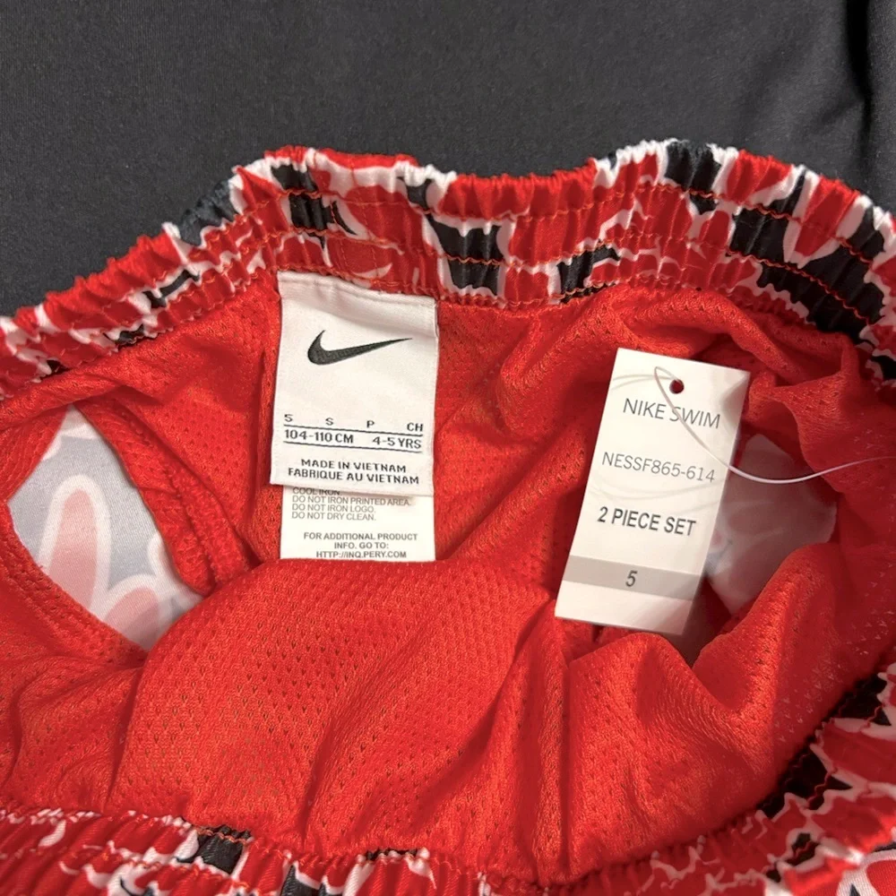 Nike Boys Rashguard/Swim Trunk Set Black/Red Size 5 NWT